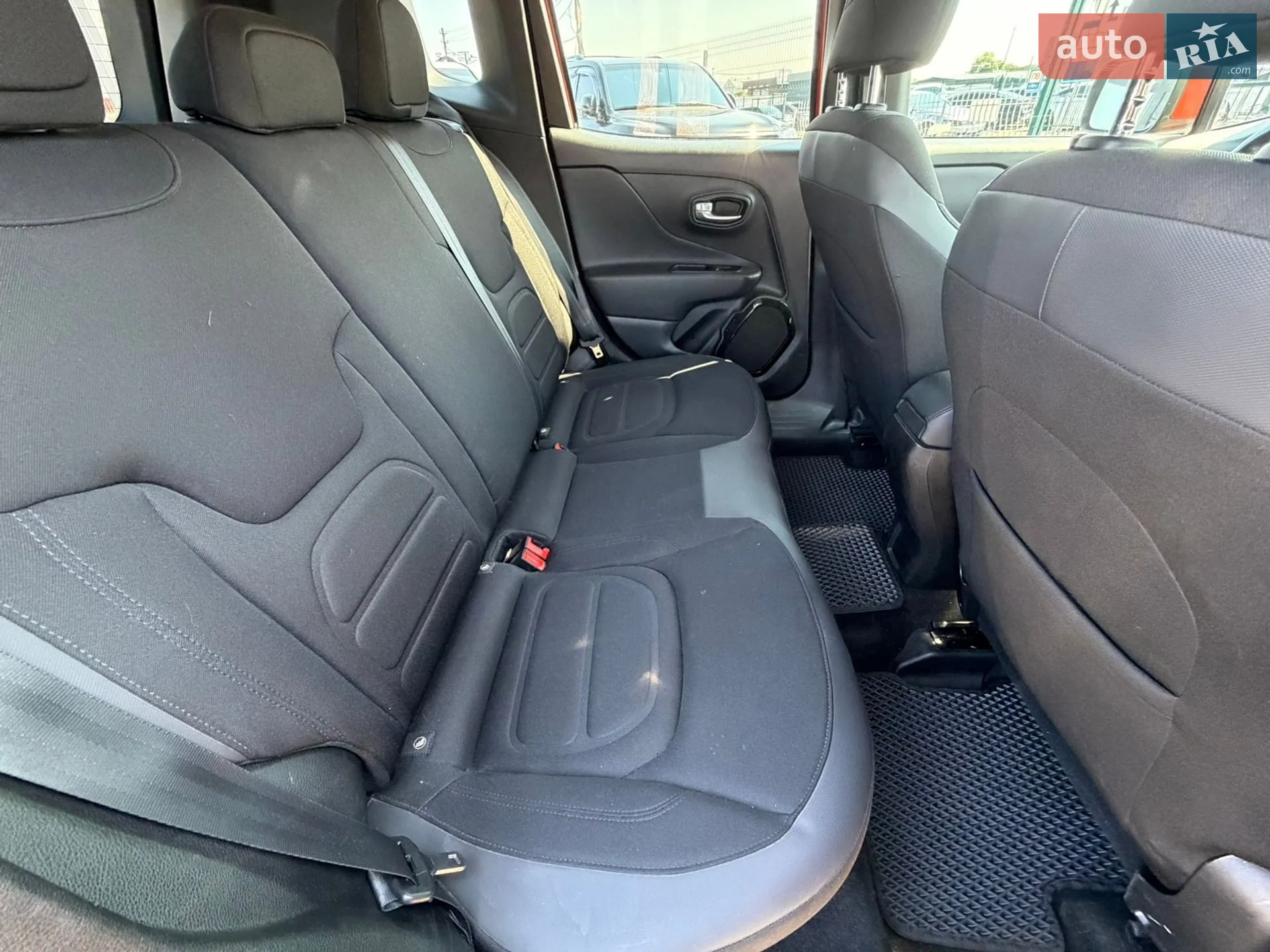 2017 Jeep Renegade - мініатюра 29