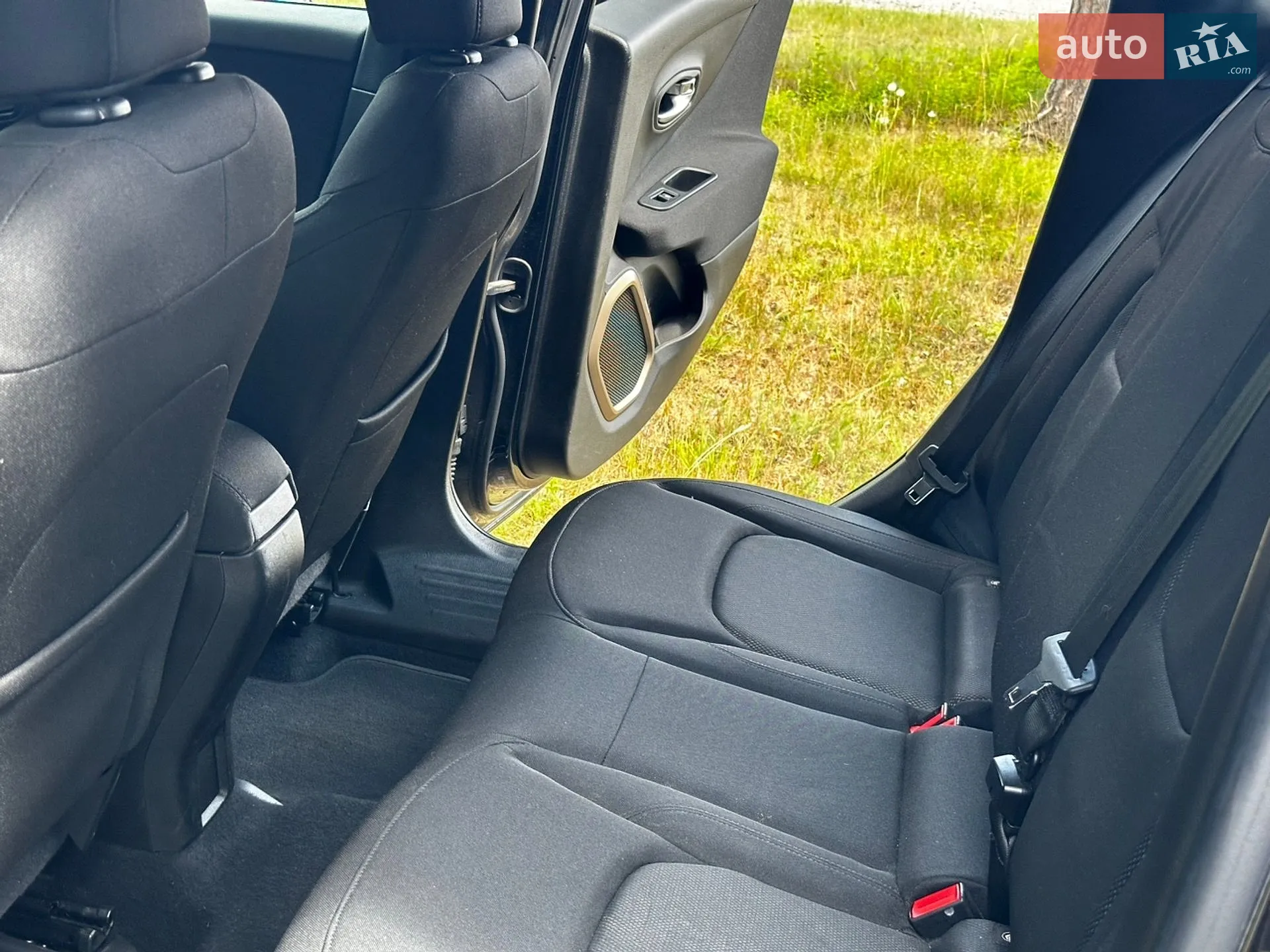 2016 Jeep Renegade - мініатюра 21