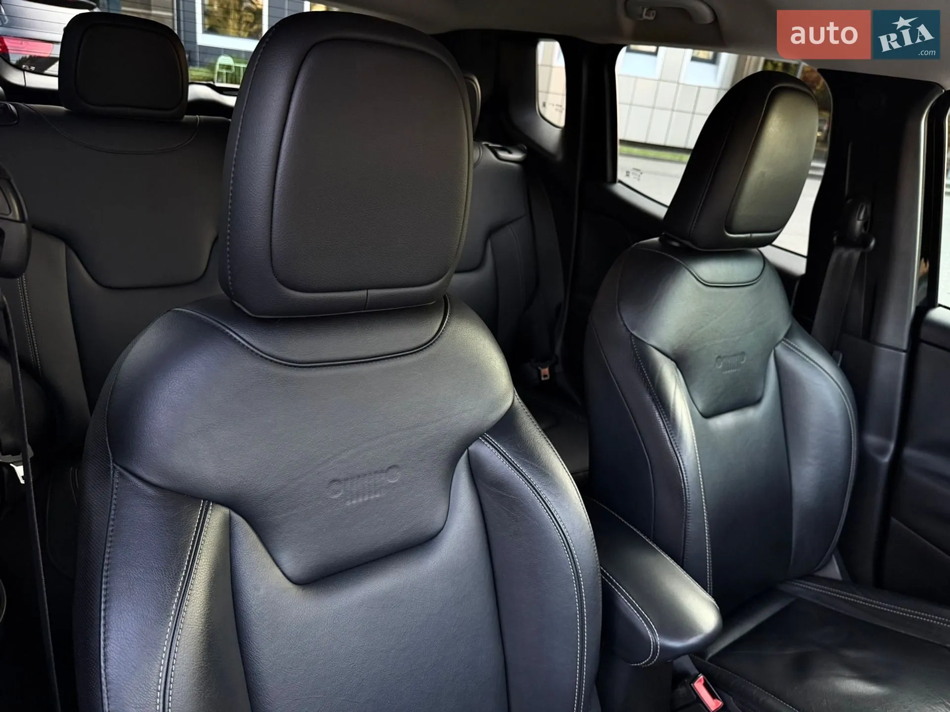 2016 Jeep Renegade - мініатюра 16