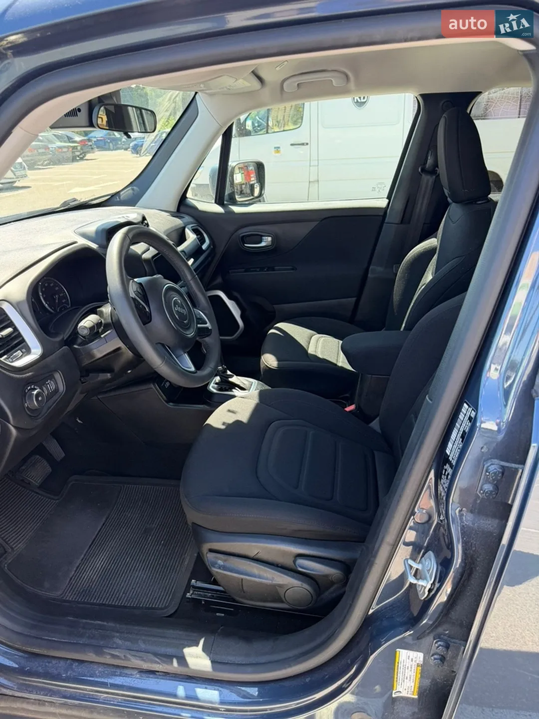 2020 Jeep Renegade - мініатюра 12