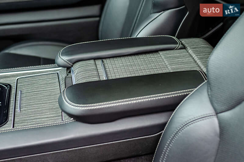 Внедорожник / Кроссовер Jeep Wagoneer 2021 в Киеве