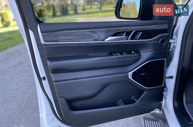 Внедорожник / Кроссовер Jeep Wagoneer 2021 в 