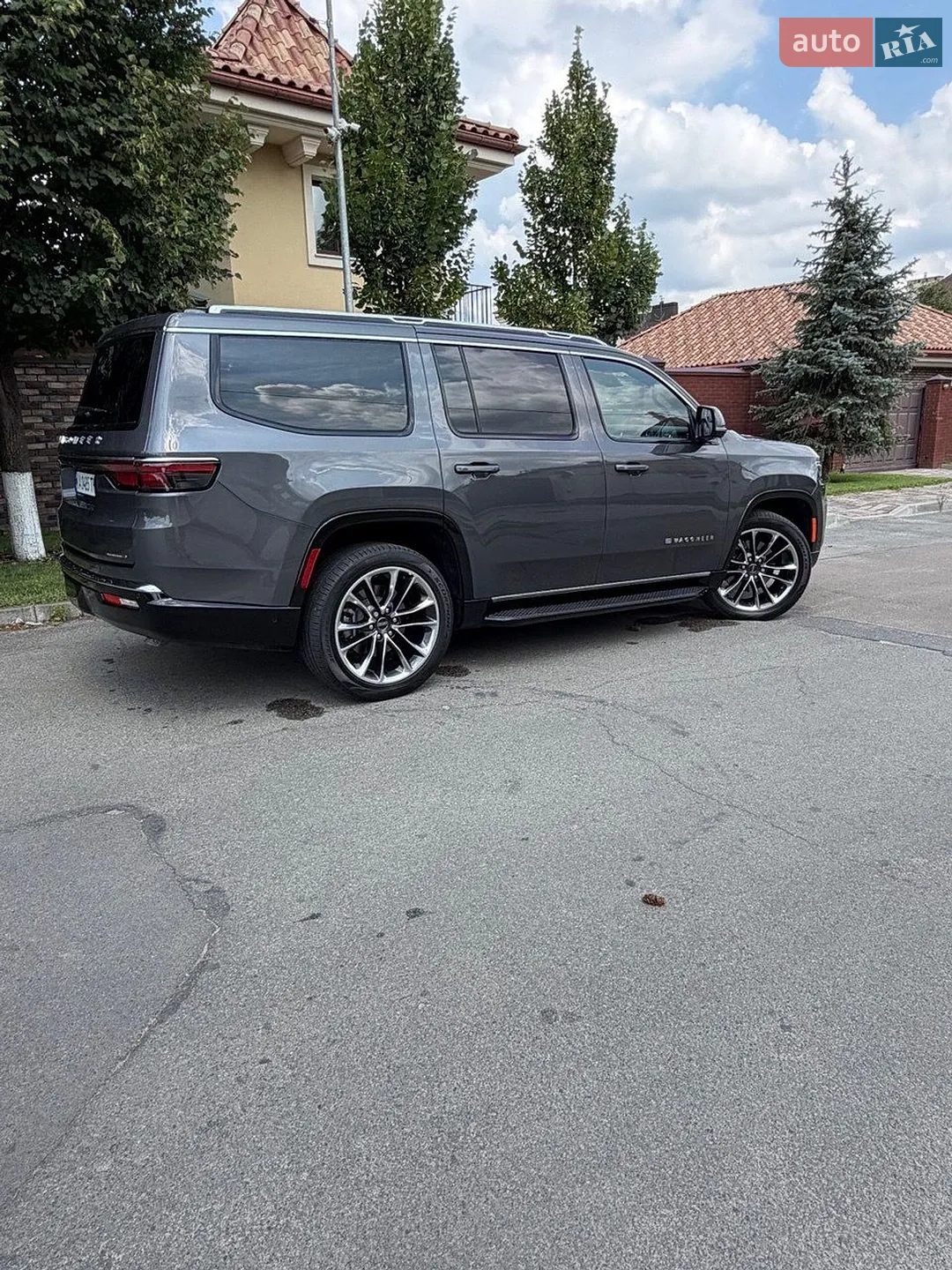 2021 Jeep Grand Wagoneer - мініатюра 4