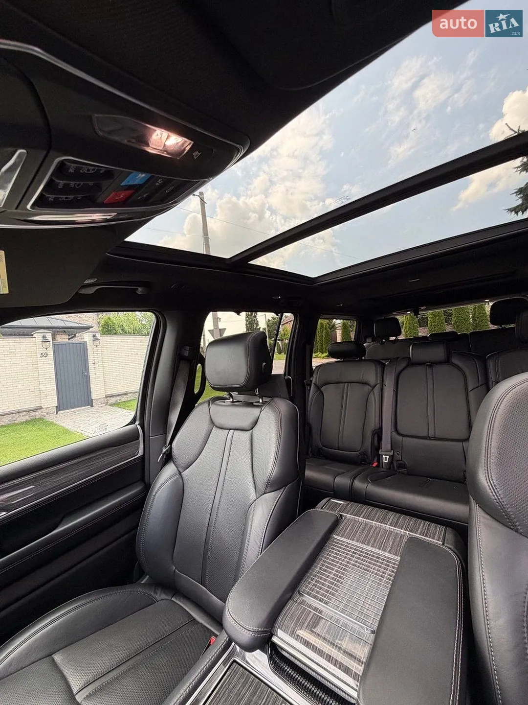 2021 Jeep Grand Wagoneer - мініатюра 6