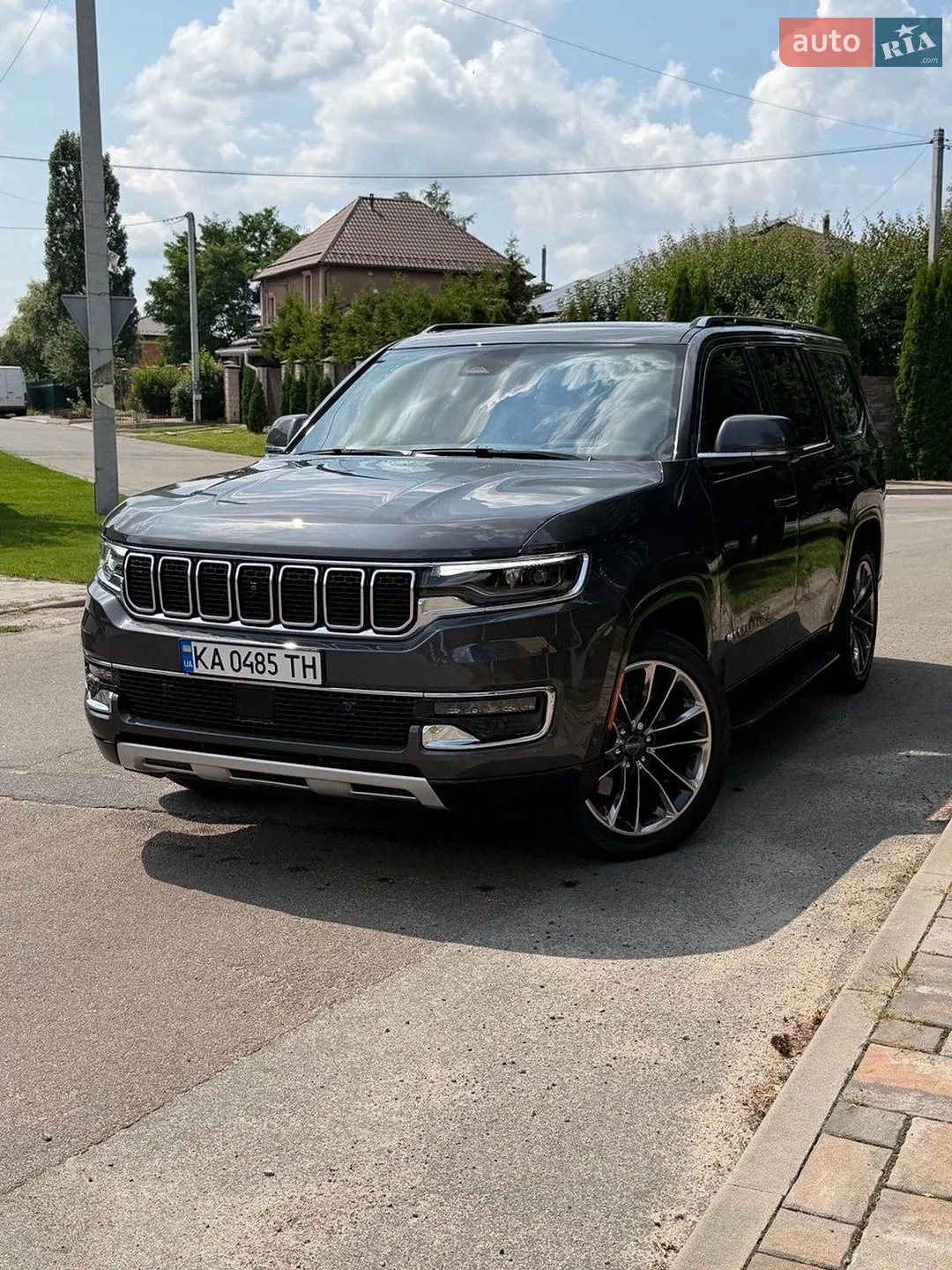 2021 Jeep Grand Wagoneer - мініатюра 2