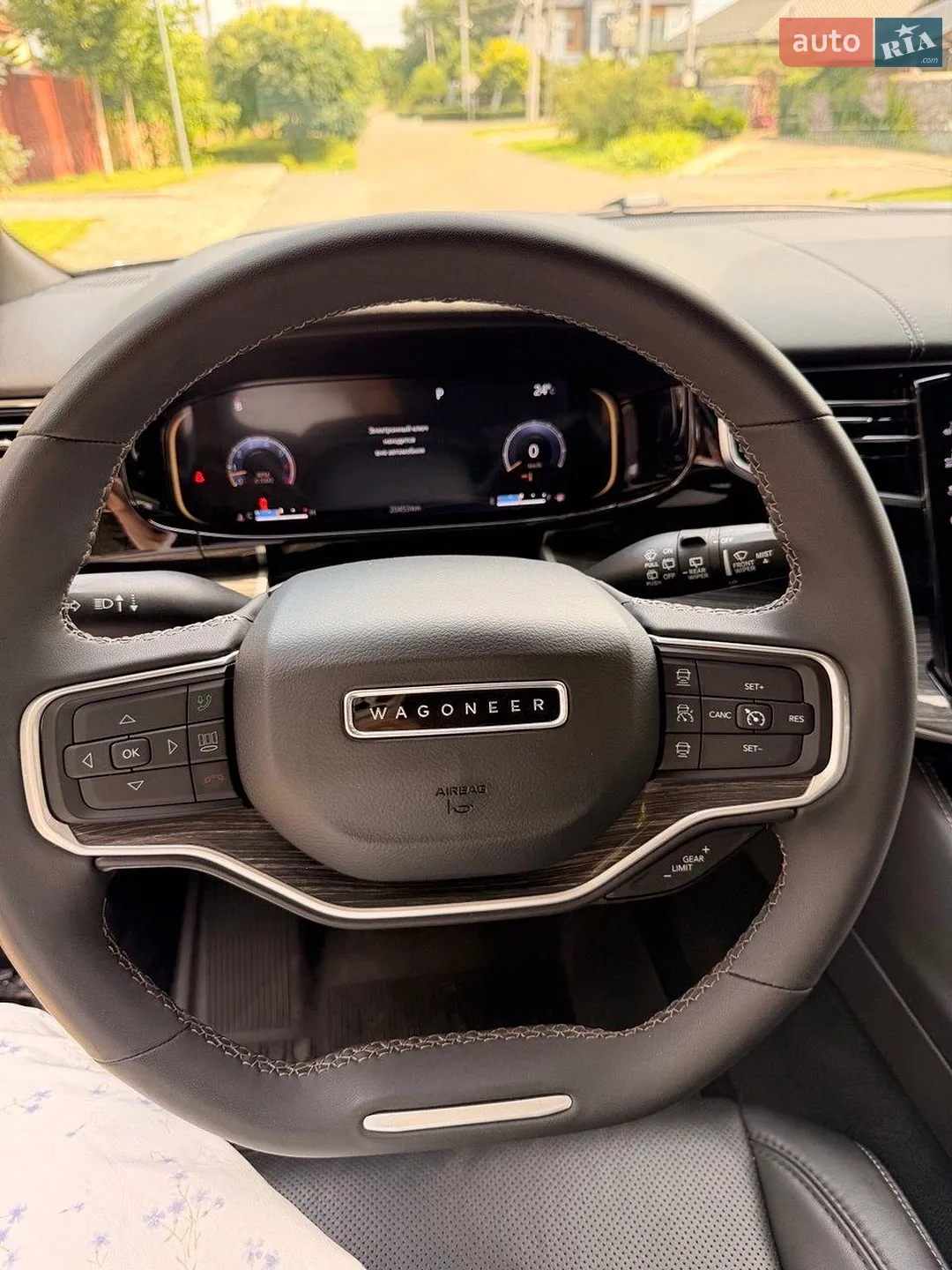 2021 Jeep Grand Wagoneer - мініатюра 11