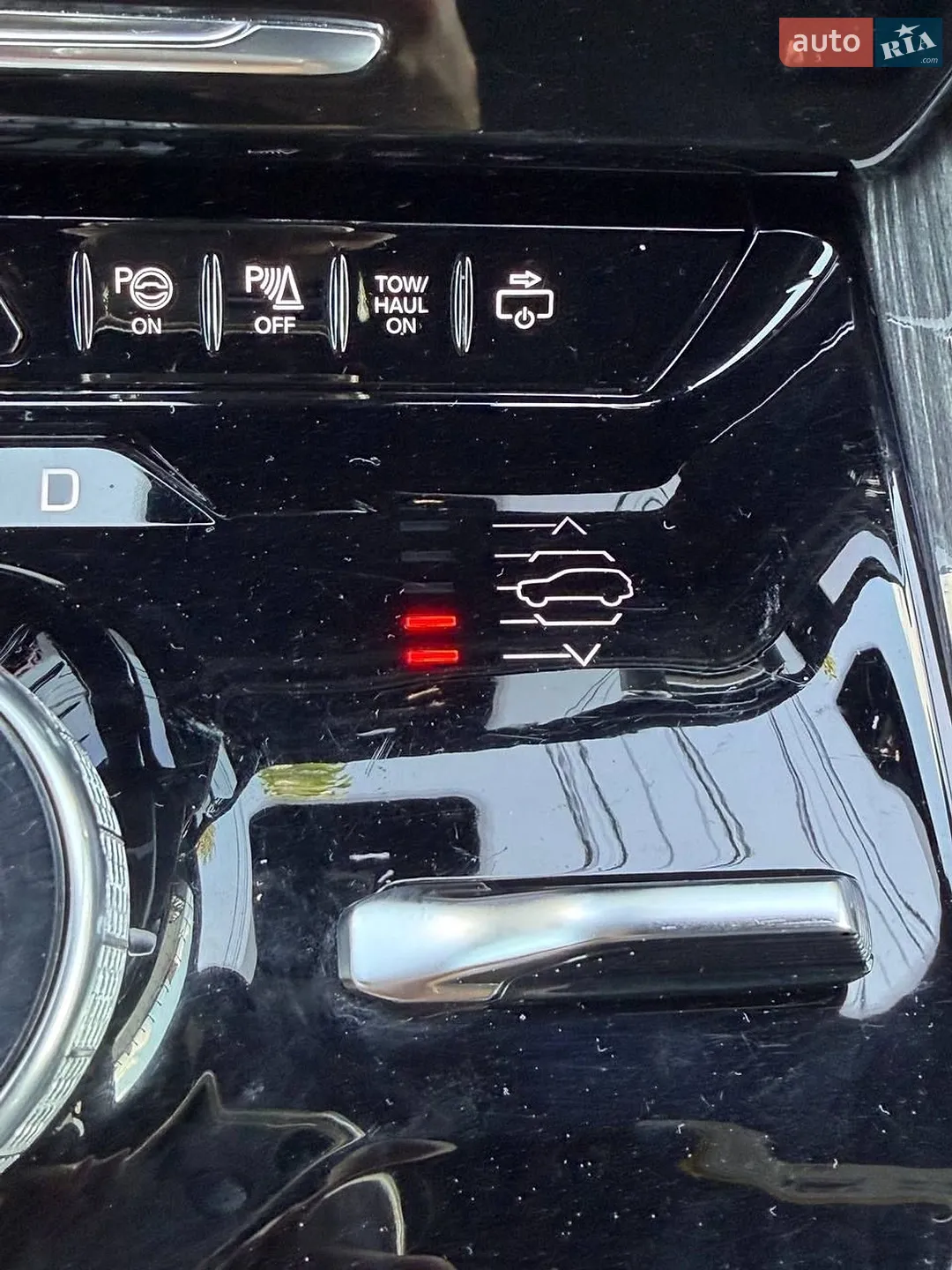 2021 Jeep Grand Wagoneer - мініатюра 24