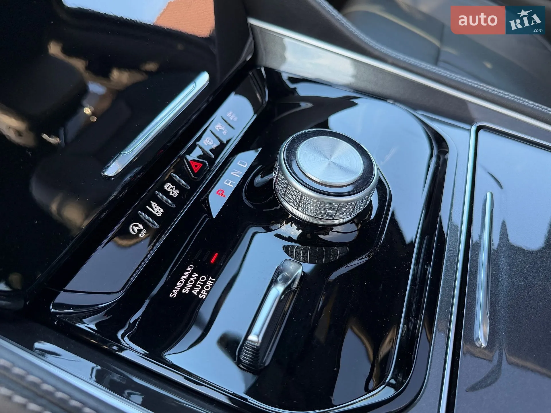 2023 Jeep Grand Wagoneer - мініатюра 30