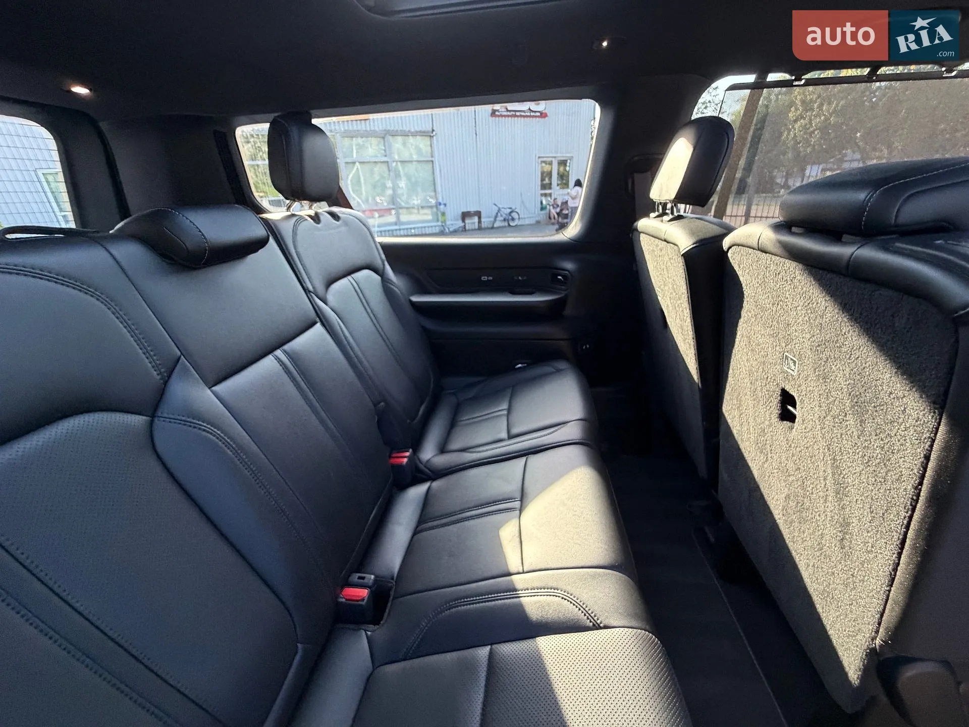 2023 Jeep Grand Wagoneer - мініатюра 46