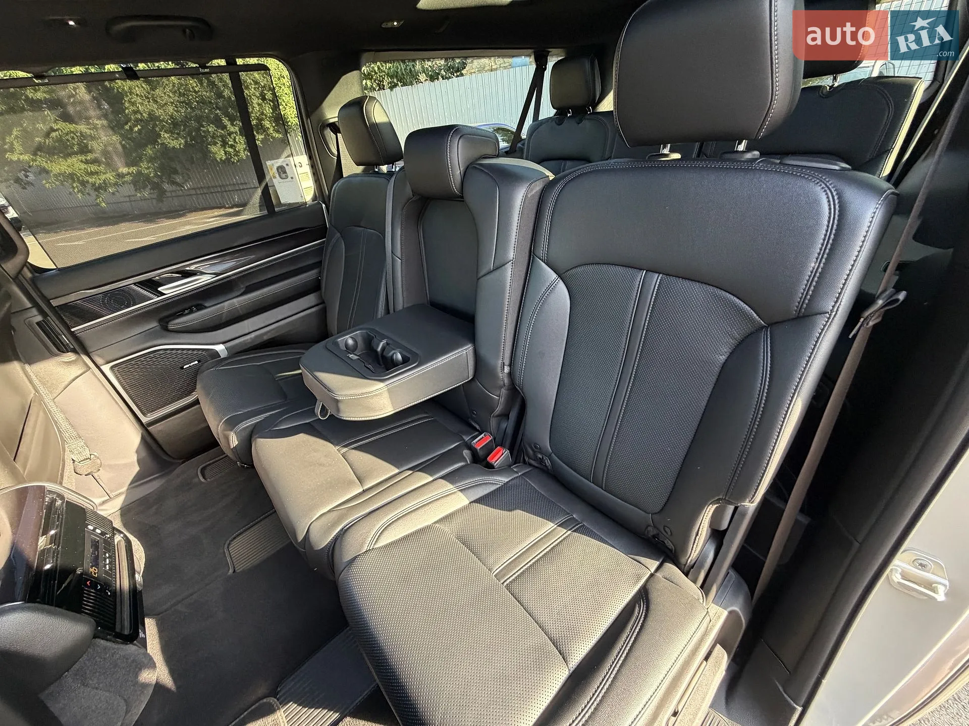 2023 Jeep Grand Wagoneer - мініатюра 49