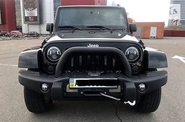 Позашляховик / Кросовер Jeep Wrangler 2012 в Києві