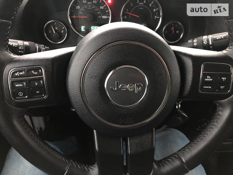Позашляховик / Кросовер Jeep Wrangler 2015 в Києві