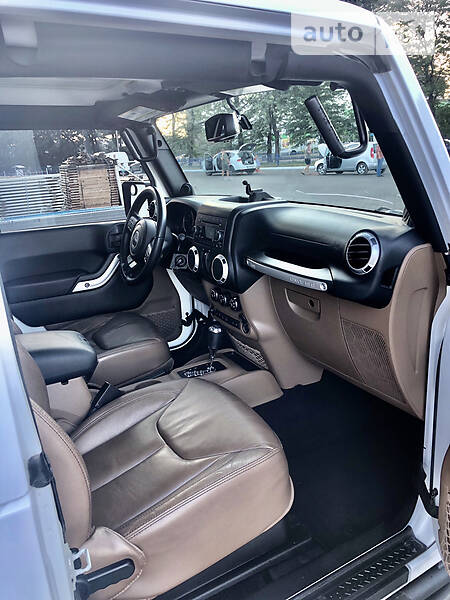 Позашляховик / Кросовер Jeep Wrangler 2012 в Одесі фото 24 Позашляховик / Кросовер Jeep Wrangler 2012 в Одесі