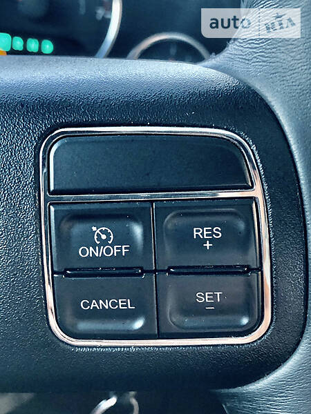 Позашляховик / Кросовер Jeep Wrangler 2012 в Одесі фото 35 Позашляховик / Кросовер Jeep Wrangler 2012 в Одесі