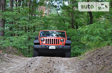 Внедорожник / Кроссовер Jeep Wrangler 2015 в Борисполе