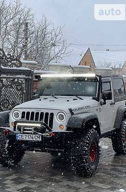 Позашляховик / Кросовер Jeep Wrangler 2012 в Чернівцях