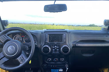 Внедорожник / Кроссовер Jeep Wrangler 2015 в Ивано-Франковске