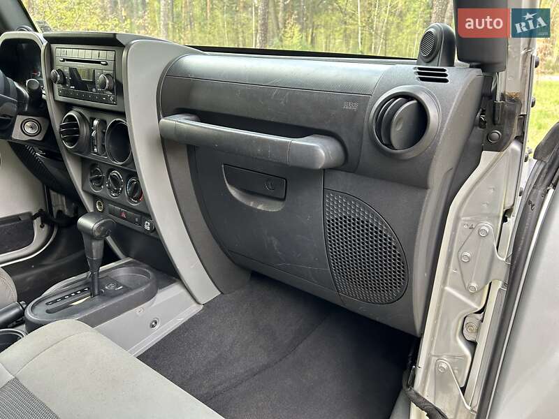 Внедорожник / Кроссовер Jeep Wrangler 2008 в Киеве