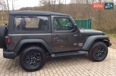 Внедорожник / Кроссовер Jeep Wrangler 2018 в 