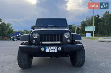 Внедорожник / Кроссовер Jeep Wrangler 2013 в Ивано-Франковске