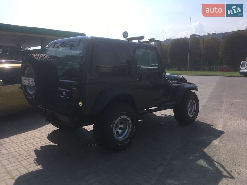 Внедорожник / Кроссовер Jeep Wrangler 2000 в Луцке