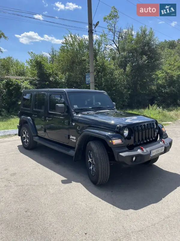 Позашляховик / Кросовер Jeep Wrangler 2018 в 