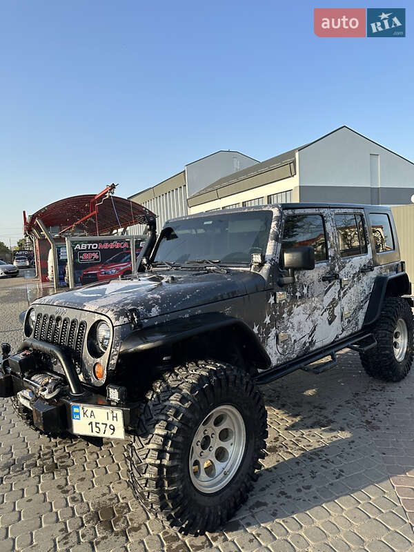 Внедорожник / Кроссовер Jeep Wrangler 2008 в 