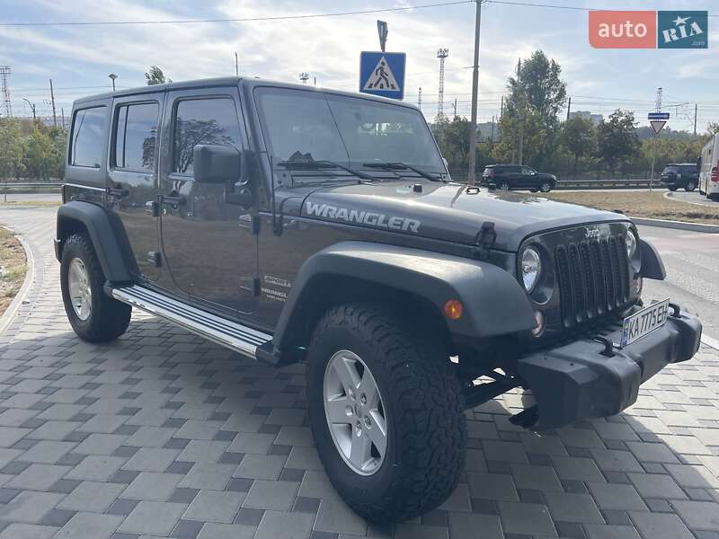 Внедорожник / Кроссовер Jeep Wrangler 2016 в Киеве