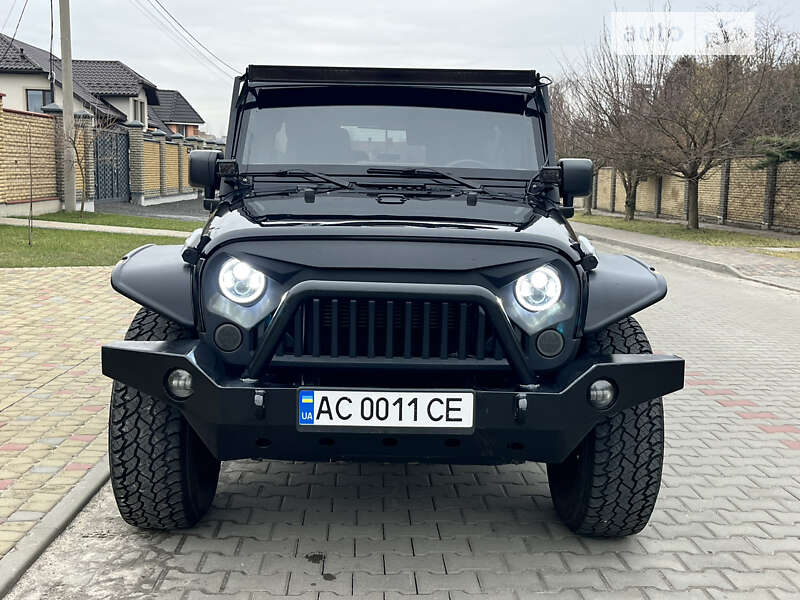Внедорожник / Кроссовер Jeep Wrangler 2017 в Луцке