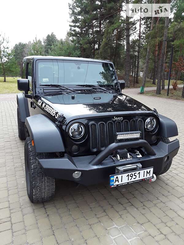 Позашляховик / Кросовер Jeep Wrangler 2015 в Києві