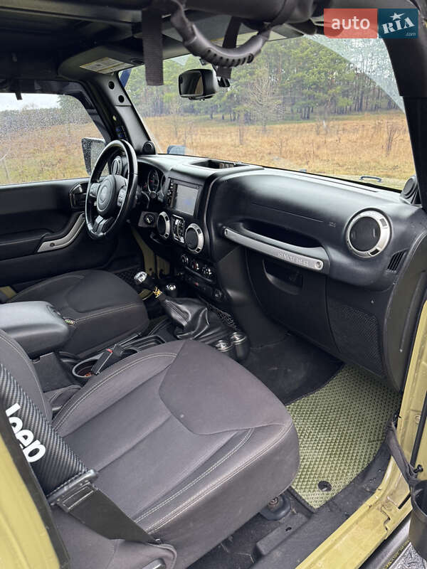 Позашляховик / Кросовер Jeep Wrangler 2012 в Житомирі