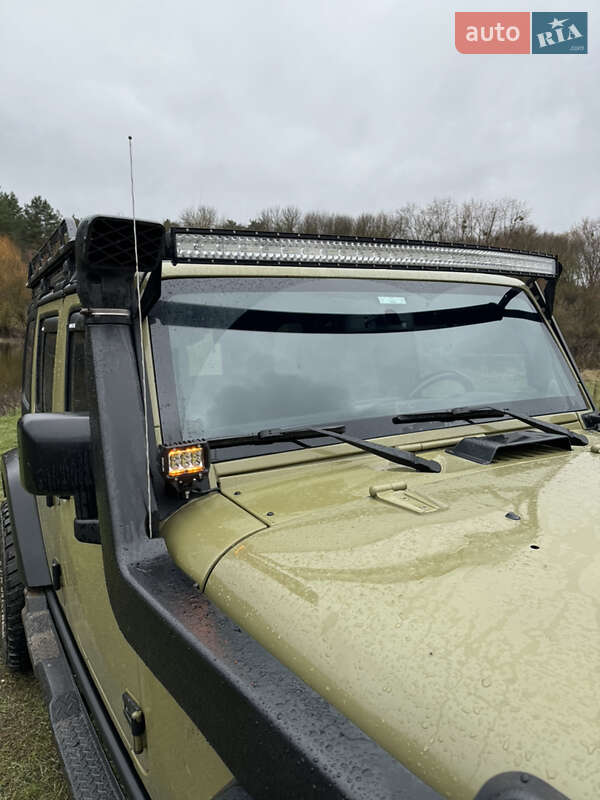 Позашляховик / Кросовер Jeep Wrangler 2012 в Житомирі