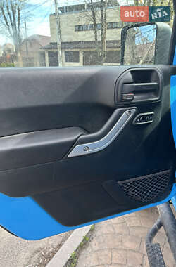 Внедорожник / Кроссовер Jeep Wrangler 2018 в 