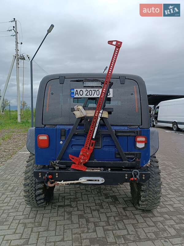 Внедорожник / Кроссовер Jeep Wrangler 2005 в Тячеве