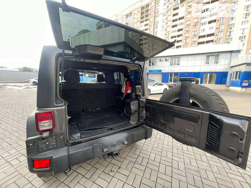 Внедорожник / Кроссовер Jeep Wrangler 2014 в Одессе