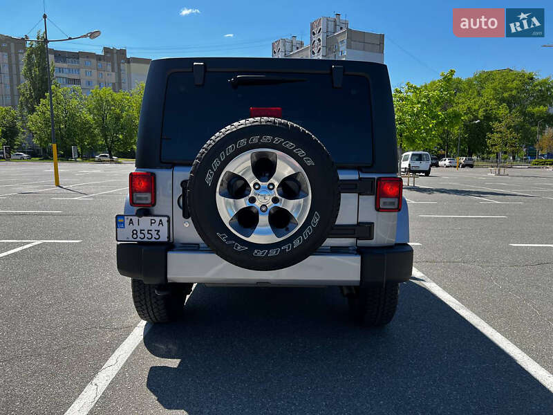 Внедорожник / Кроссовер Jeep Wrangler 2016 в Киеве