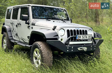 Внедорожник / Кроссовер Jeep Wrangler 2011 в 