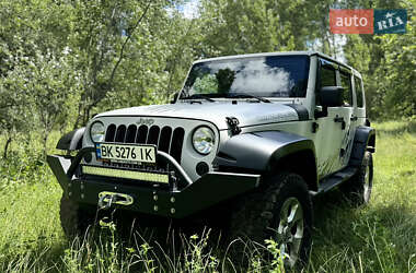 Внедорожник / Кроссовер Jeep Wrangler 2011 в 