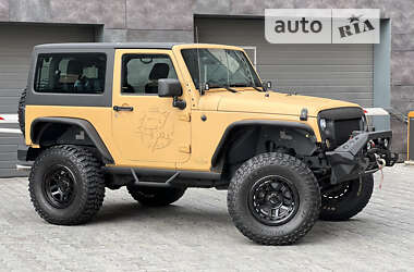 Позашляховик / Кросовер Jeep Wrangler 2012 в Києві