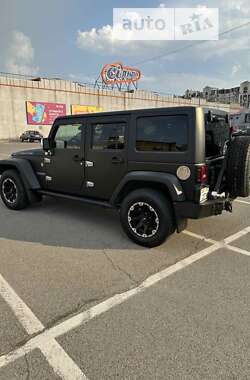 Внедорожник / Кроссовер Jeep Wrangler 2011 в Киеве