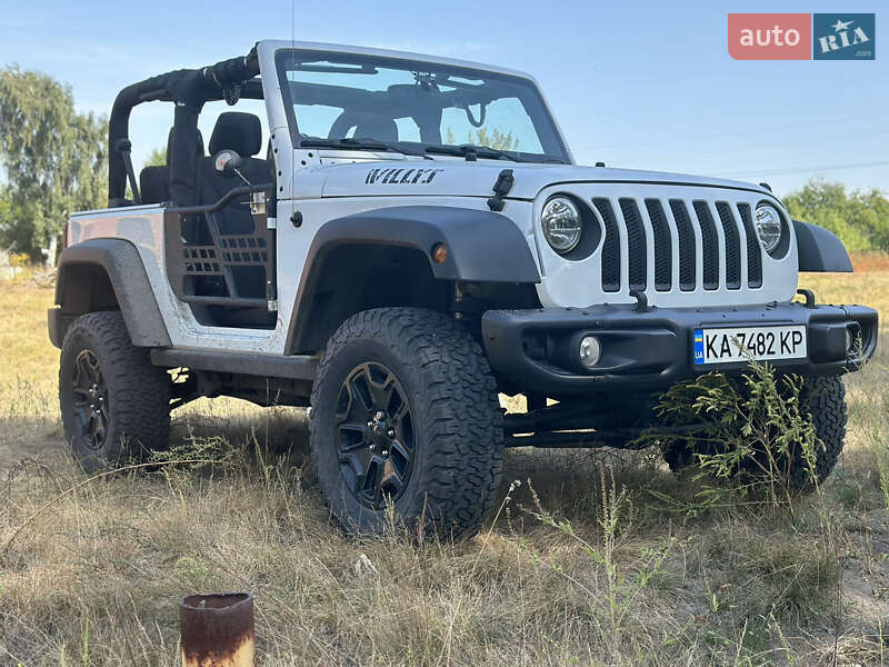 Внедорожник / Кроссовер Jeep Wrangler 2016 в Киеве фото 16 Внедорожник / Кроссовер Jeep Wrangler 2016 в Киеве