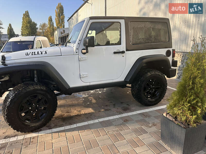 Внедорожник / Кроссовер Jeep Wrangler 2016 в Киеве фото 32 Внедорожник / Кроссовер Jeep Wrangler 2016 в Киеве