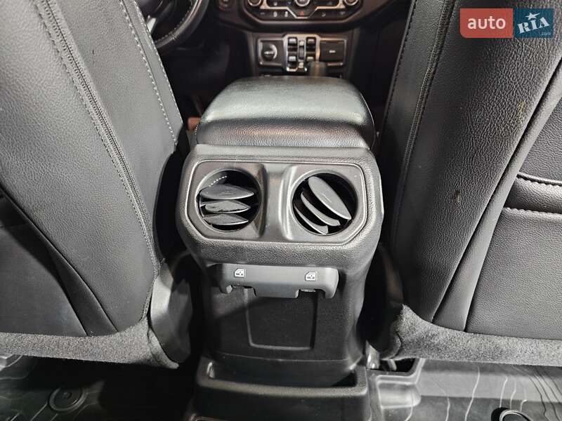 Внедорожник / Кроссовер Jeep Wrangler 2021 в Киеве