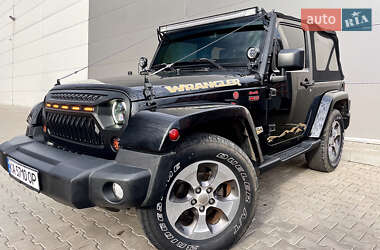 Позашляховик / Кросовер Jeep Wrangler 2015 в Києві