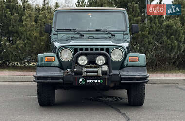 Внедорожник / Кроссовер Jeep Wrangler 2000 в 