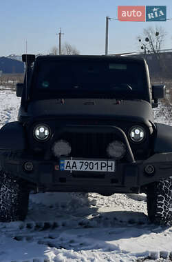 Позашляховик / Кросовер Jeep Wrangler 2011 в Києві