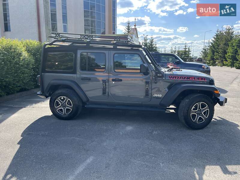 Jeep Wrangler 2021