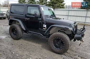 Внедорожник / Кроссовер Jeep Wrangler 2014 в 