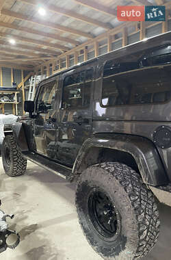 Внедорожник / Кроссовер Jeep Wrangler 2015 в Черновцах