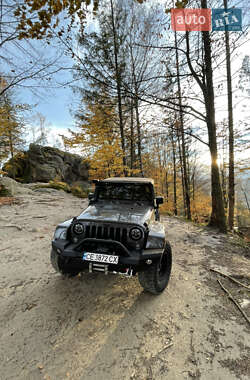 Внедорожник / Кроссовер Jeep Wrangler 2015 в Черновцах